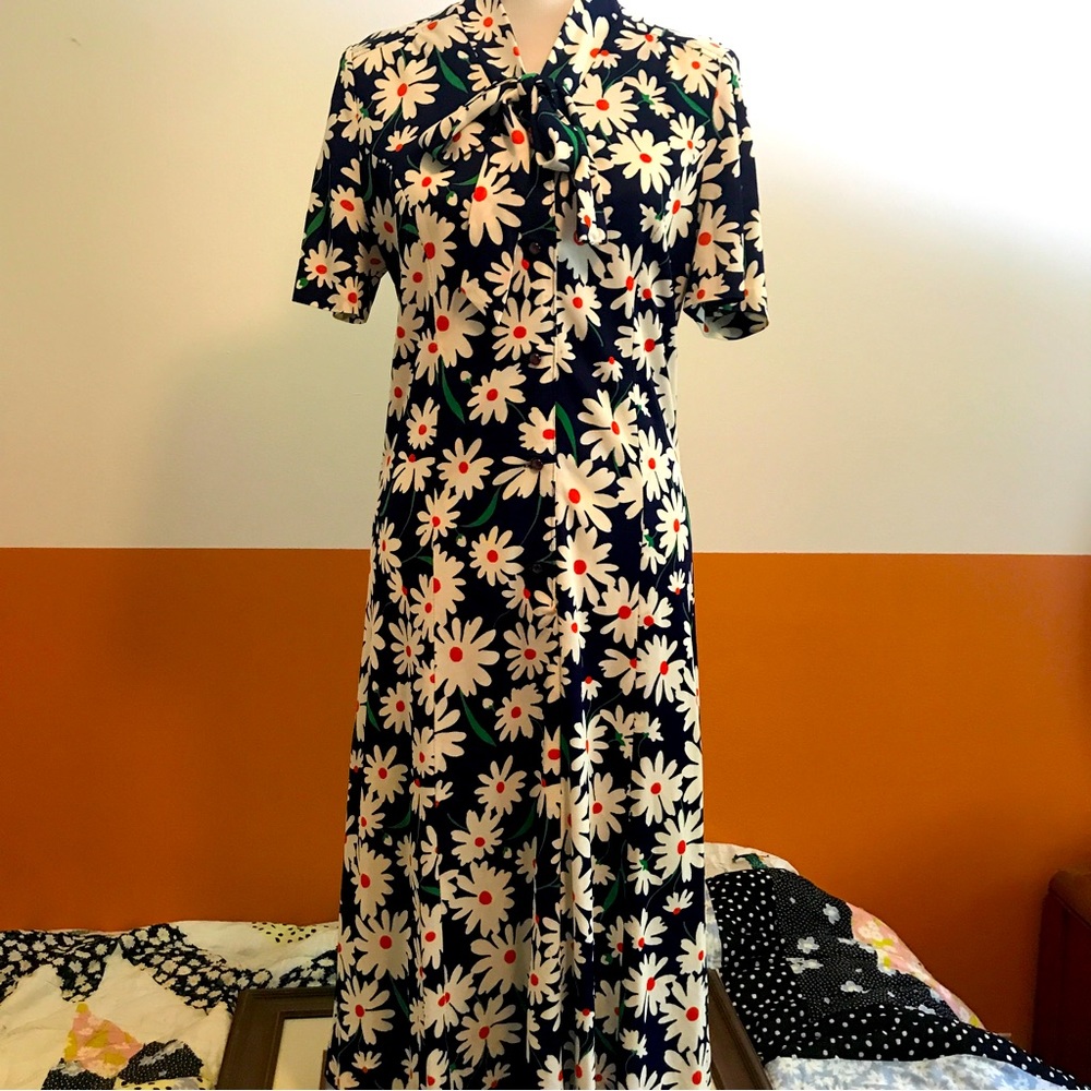 Vintage daisy print kitten bow dress